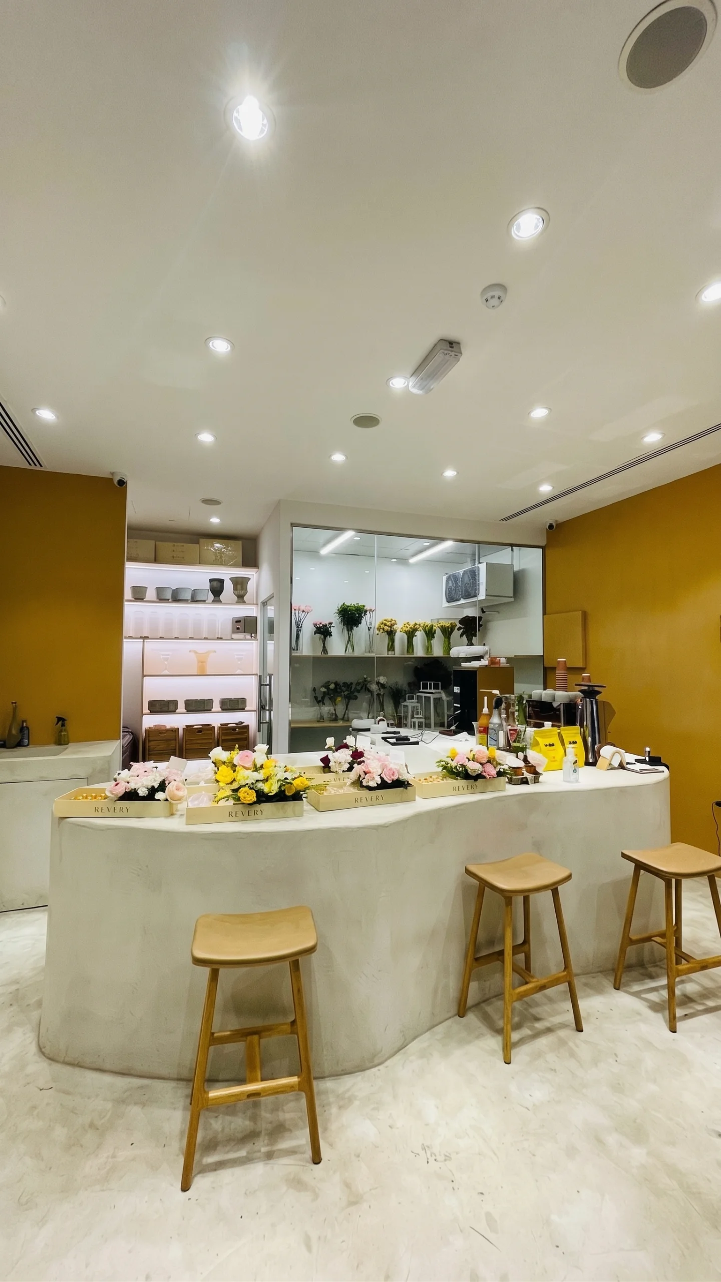 Revery Café & Flowers Fit-Out - photo 3