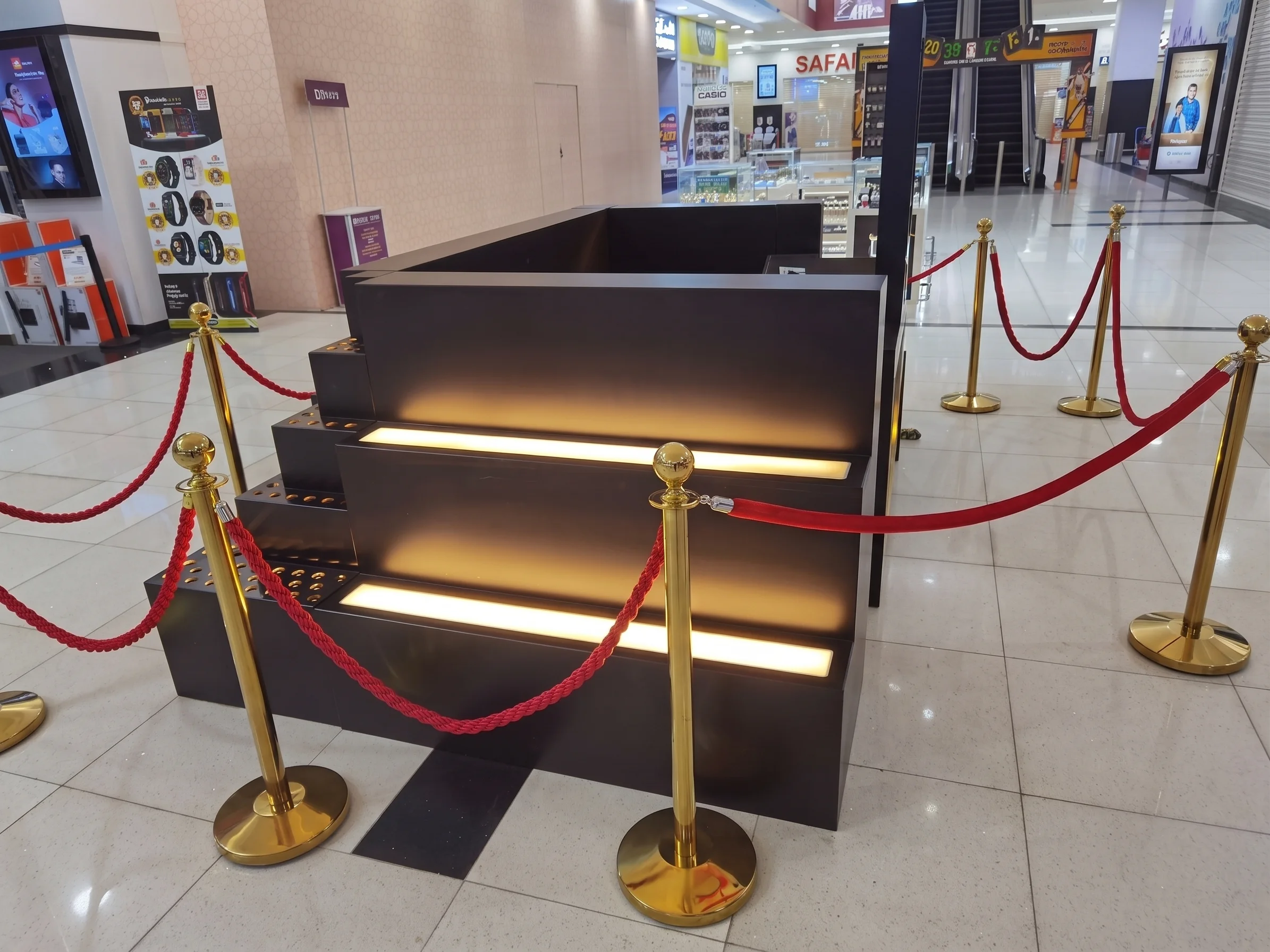 XBEW Perfume Kiosk Fit-Out - photo 4