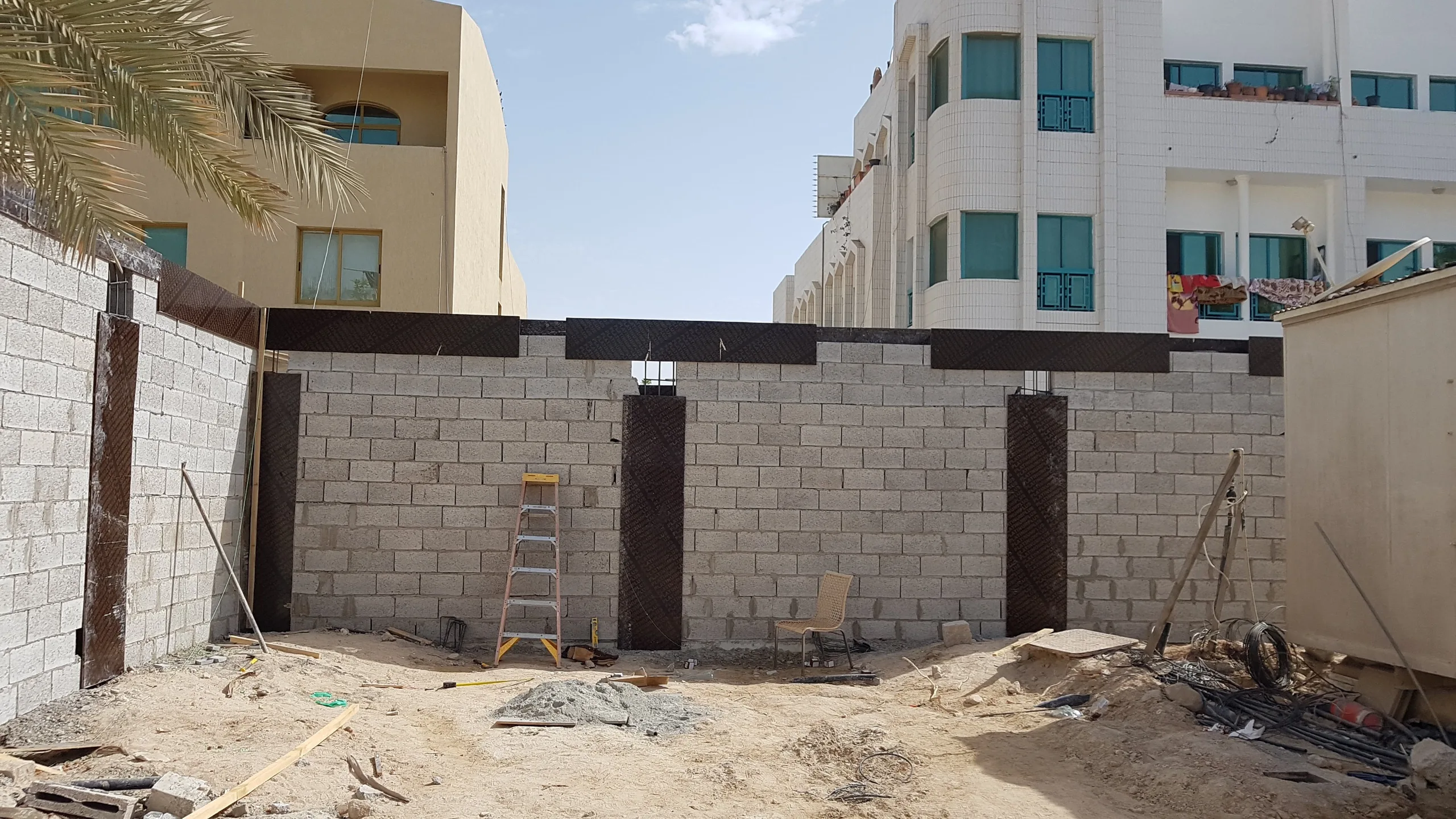 Al Bateen Villa Boundary Walls - photo 2